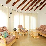 Villa Alcazar *